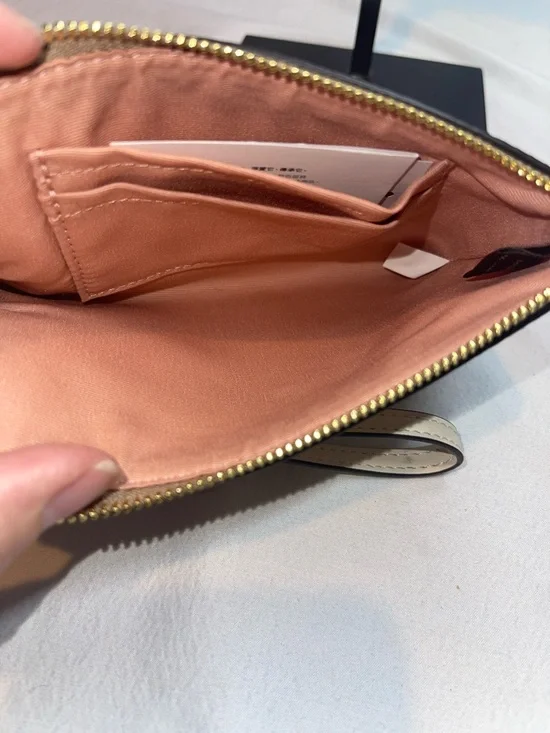 Coach F2596-CAR20 Corner Zip Wristlet in Signature Canvas with Floral - Picture 8 of 9